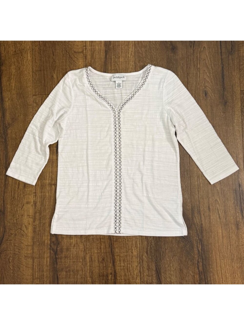 Peck & Peck 3/4-Sleeve Embroidered V-Neck Top Lightweight Spring Size S